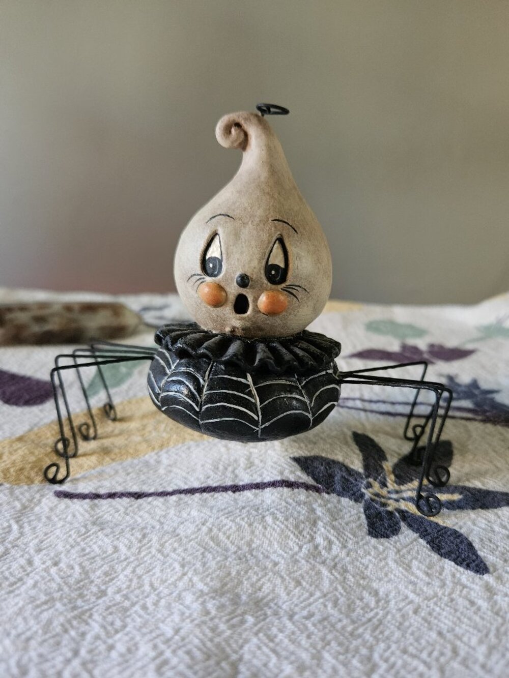 Ghostie Crawlie Ornament  *Johanna Parker*